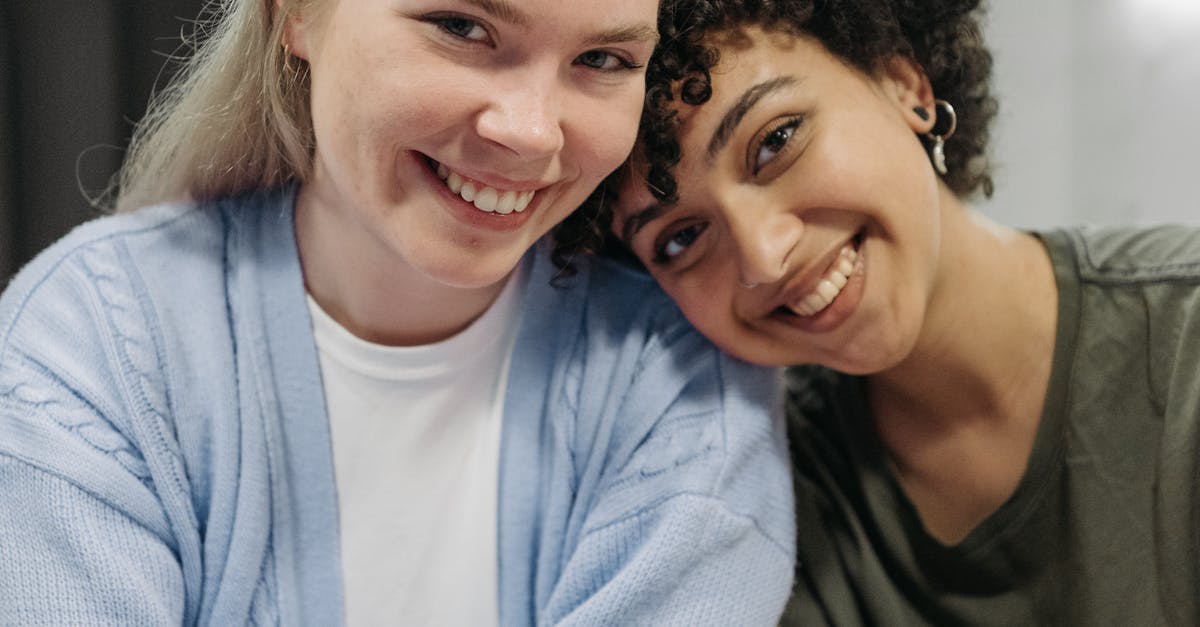 Kindroid vs Moemate: Which Is More Customisable?